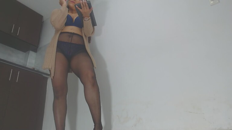 LunaDumont's Streamate show and profile