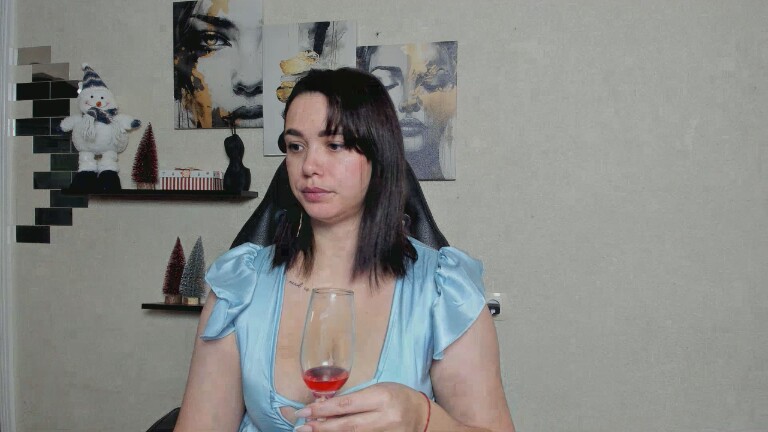 GlamNova's Streamate show and profile