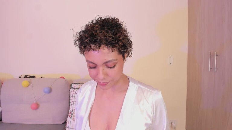 MartinaBrwn's Streamate show and profile