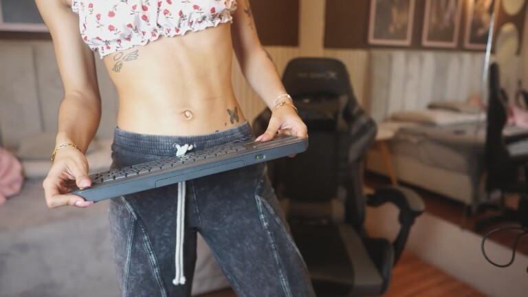 JulietaReeds's Streamate show and profile