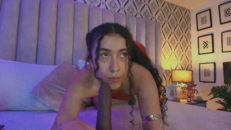 Emma_Lunny's Streamate show and profile