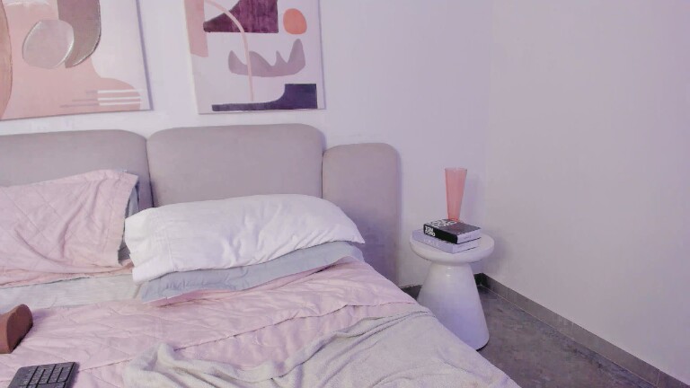 MaraMoore's Streamate show and profile