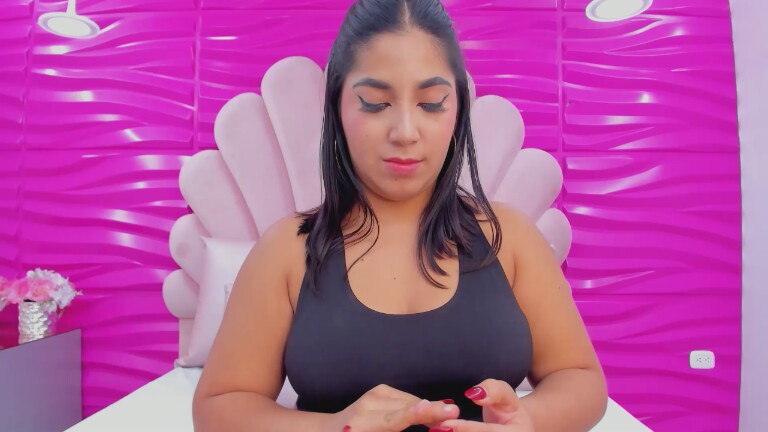 SophieLanne's Streamate show and profile