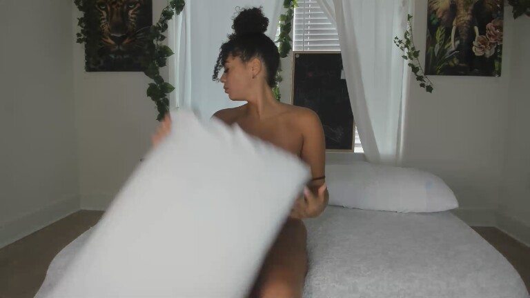 KatReeseXO's Streamate show and profile