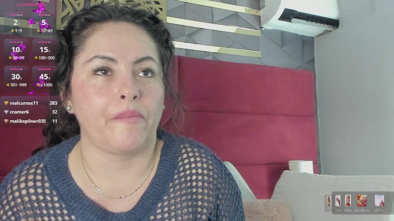 hannymilf's Streamate show and profile