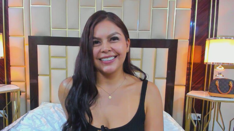 BellaNoa's Streamate show and profile