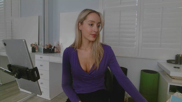 daynaknight702's Streamate show and profile