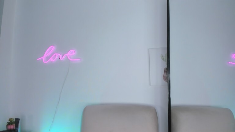 annapettite's Streamate show and profile