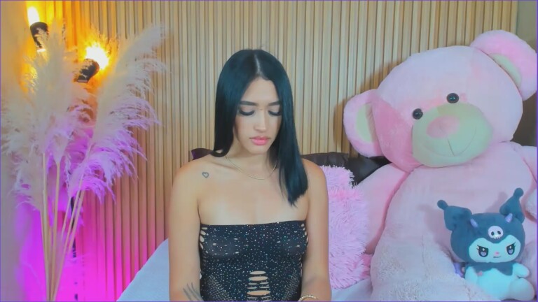 HemmaThompsonn's Streamate show and profile